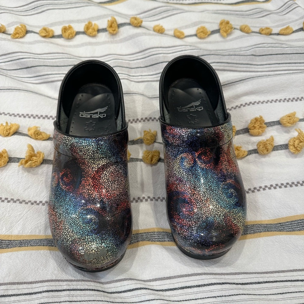 Dansko Professional multi color Patent Size 36, US 6 Super Support Casual/Work